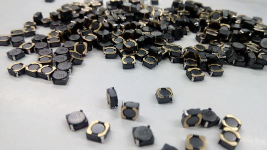 简述大功率电感的作用与特点